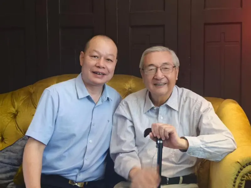 Rencontre avec l'académicien Xu Zhihong de la CAS pour explorer la technologie de biofabrication d'Anoectochilus et obtenir son inscription exclusive pour Xinquan Shibawan Ice Snow Anoectochilus
